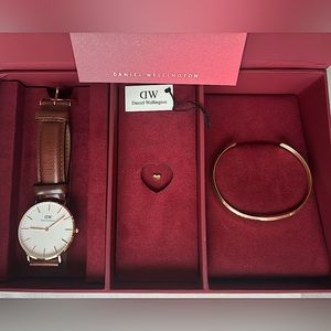 Daniel Wellington Classic St.Mawes, Cuff + charm Rose Gold, brown leather strap